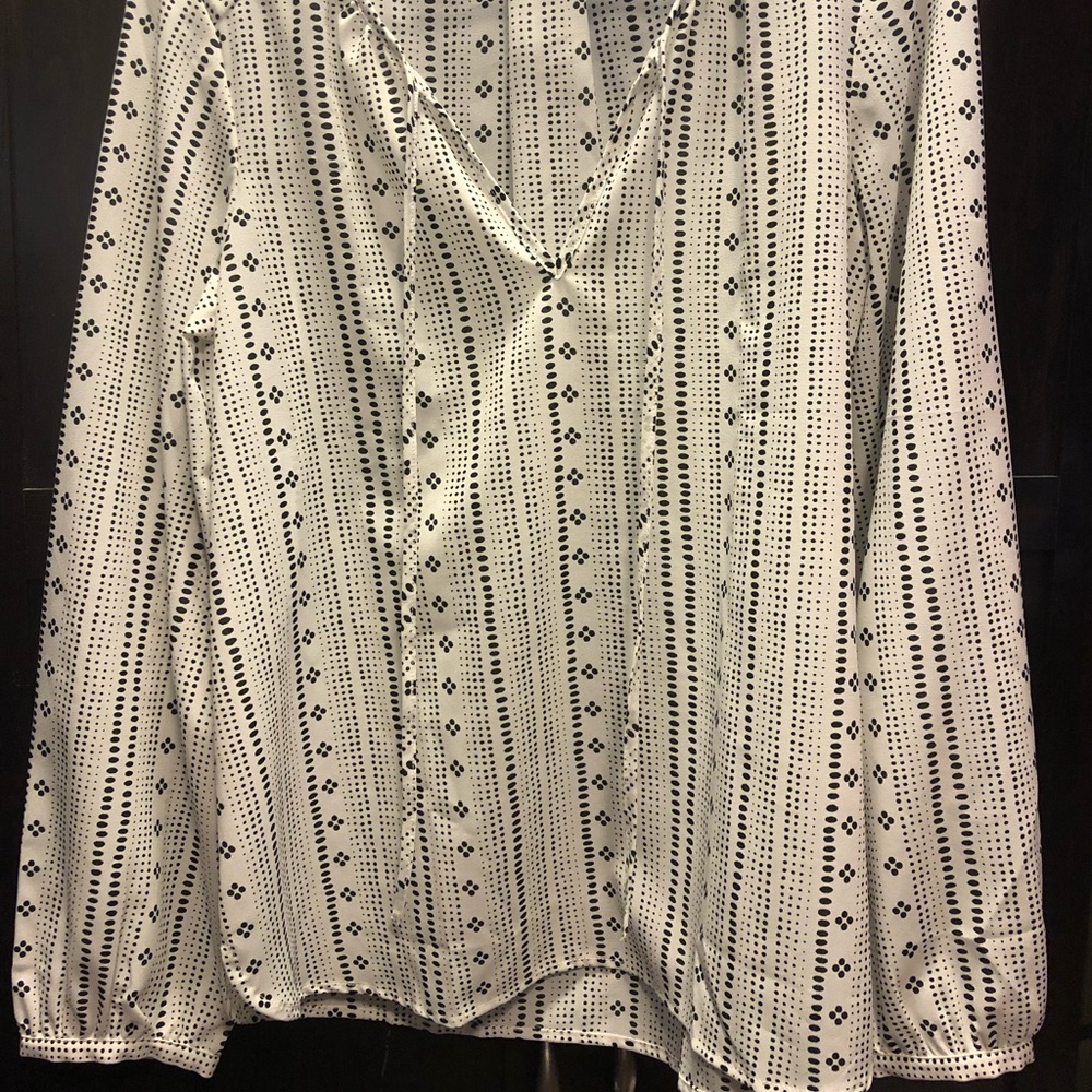 Sanctuary Clothing white blouse with black detail